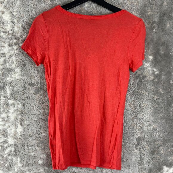 Rock & Republic Sz XS Red V-Neck Short Sleeve Tee Shirt Pocket Basics Lightweigh - Picture 3 of 7
